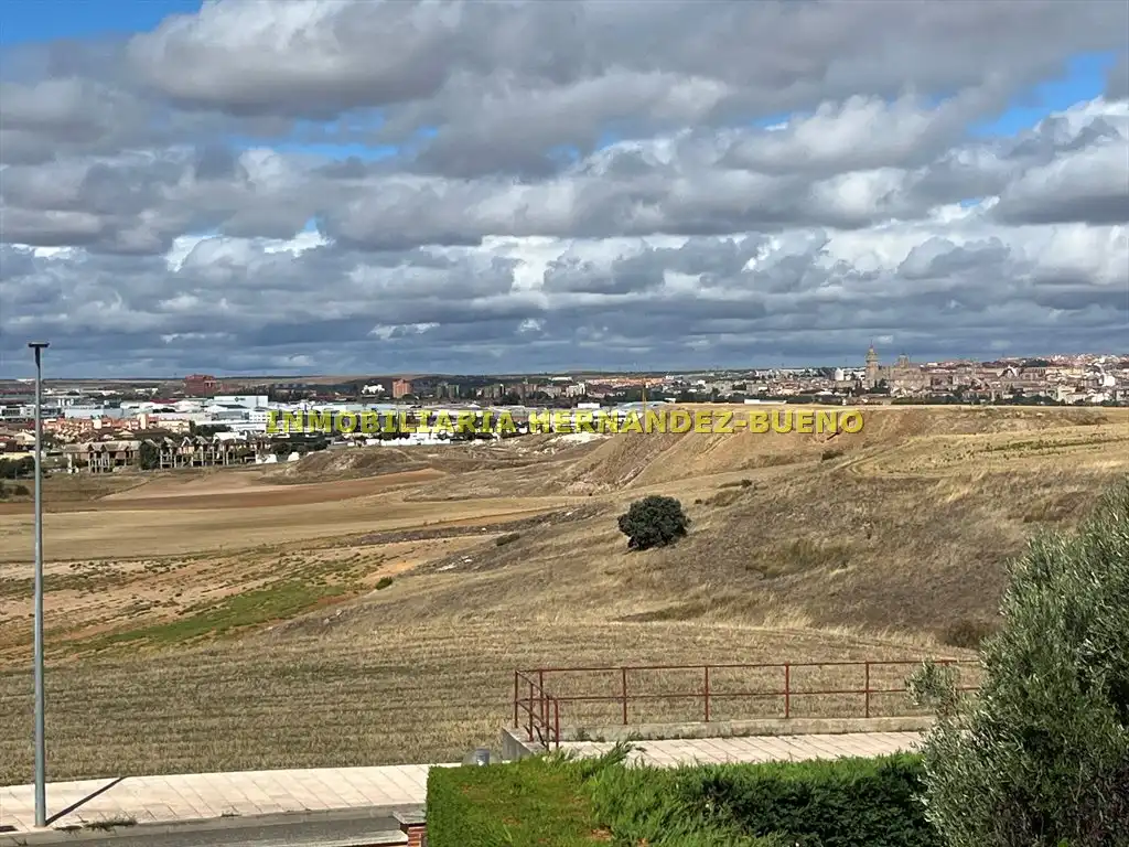 Casa o chalet en venta en Carbajosa de la Sagrada con Aire acondicionado, Calefacción y Jardín privado