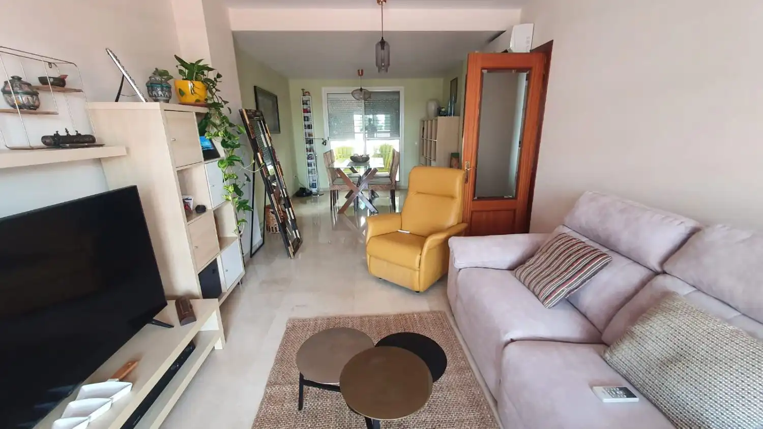 Sala de estar de Casa adosada en venta en Torremolinos con Terraza y Trastero