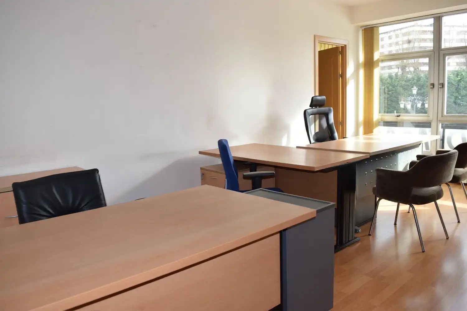 Oficina de alquiler en Oviedo  con Calefacción