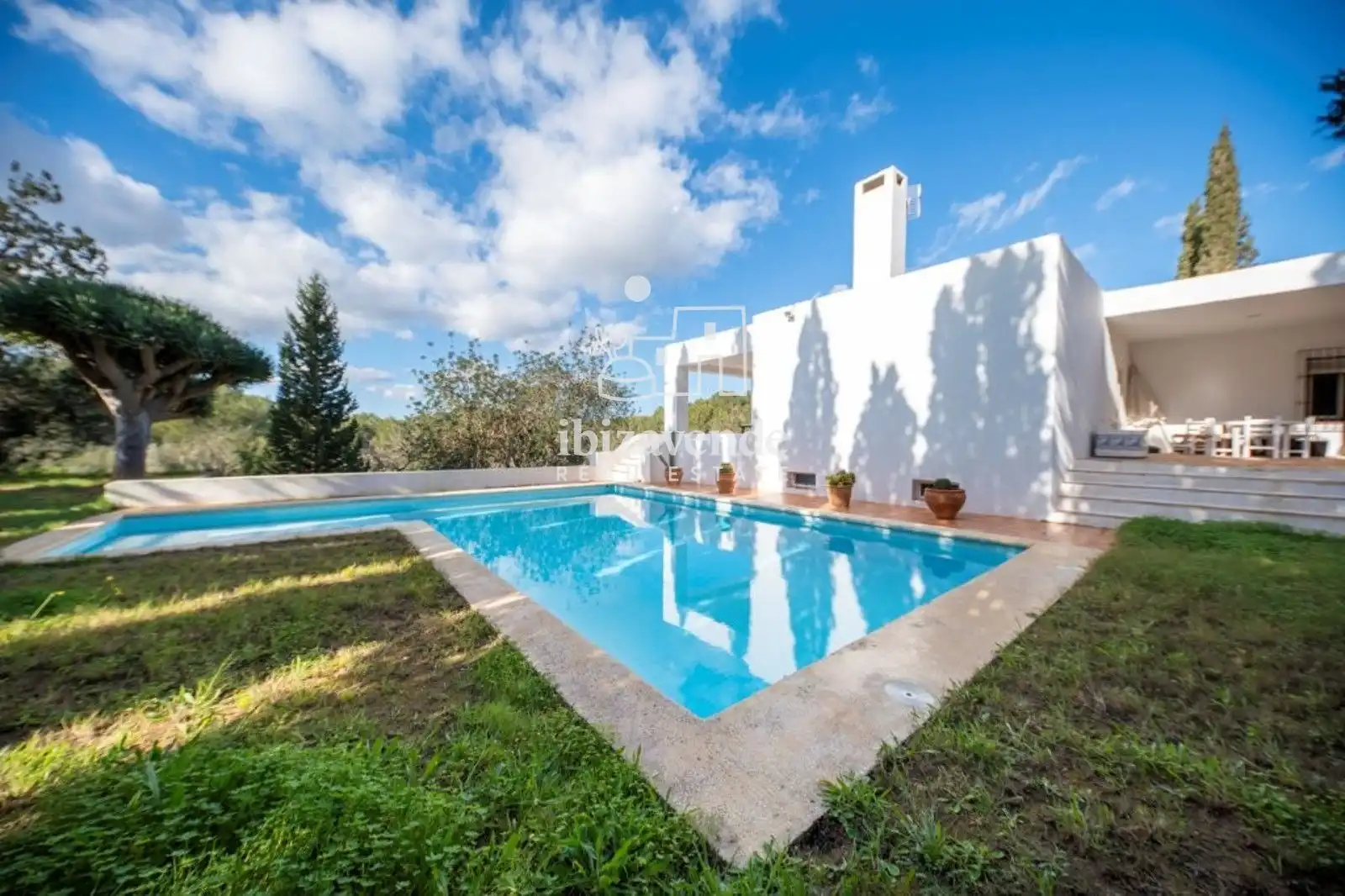 Casa amb piscina en venda a Santa Eulali, imagen 2