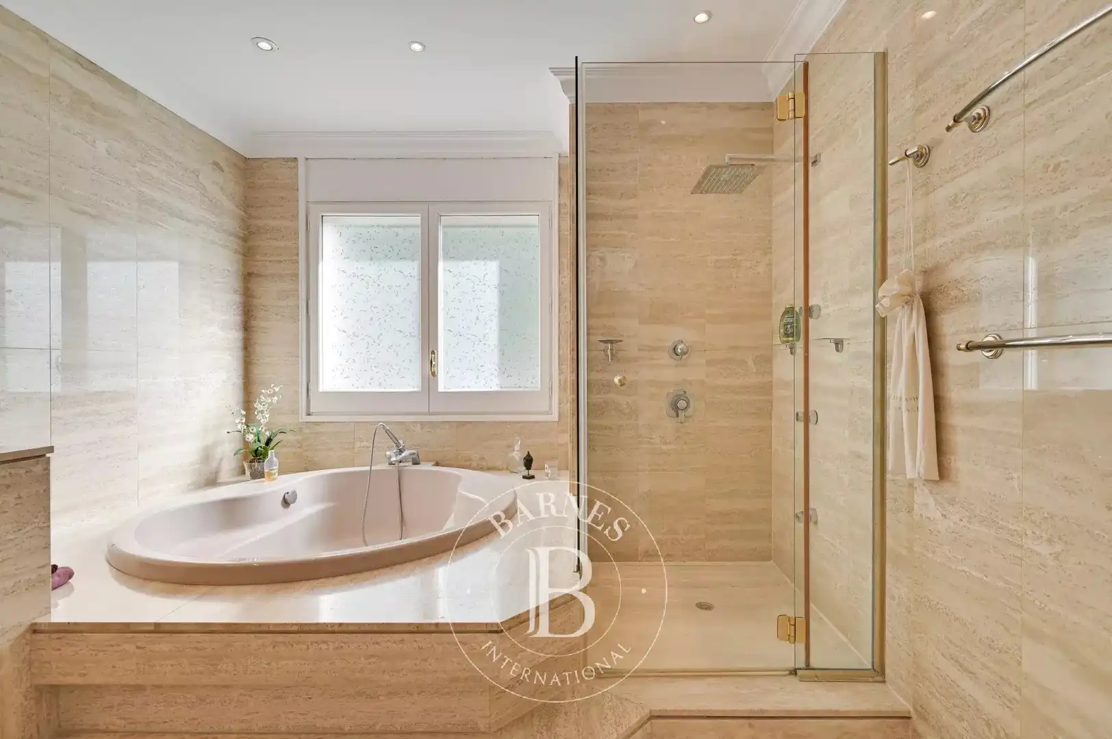 Badezimmer von Haus oder Chalet zum Verkauf in Cabrils mit Klimaanlage, Heizung und Privatgarten