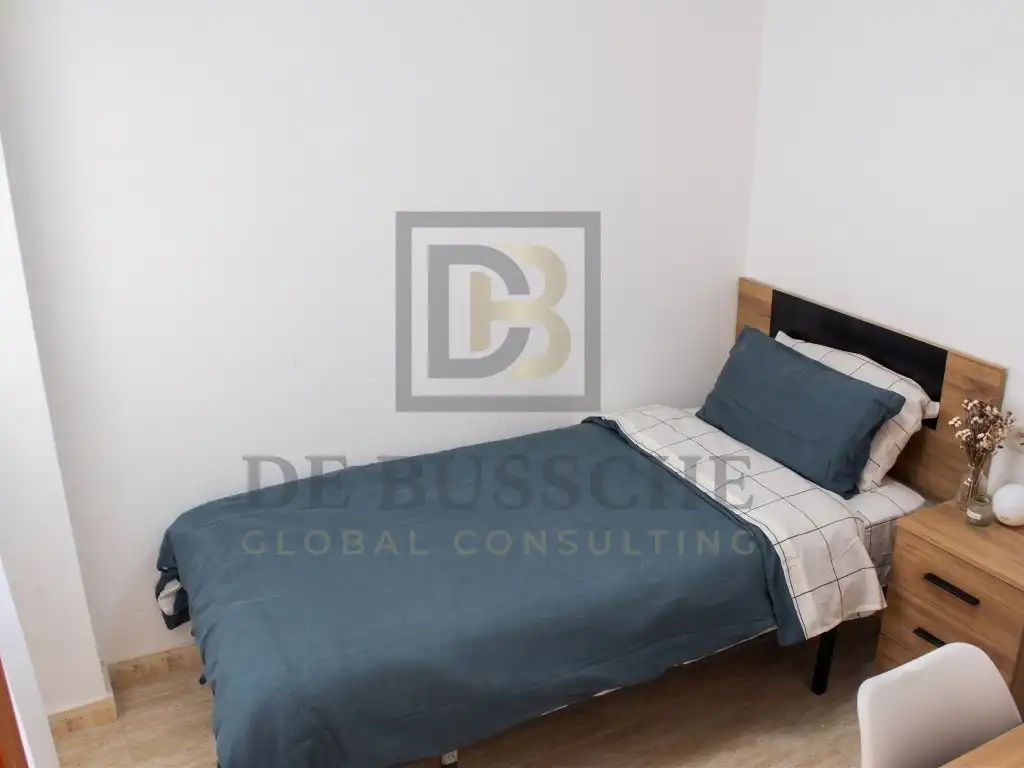 Habitación de Piso de alquiler en Torrevieja con Piscina, Amueblado y Lavadora
