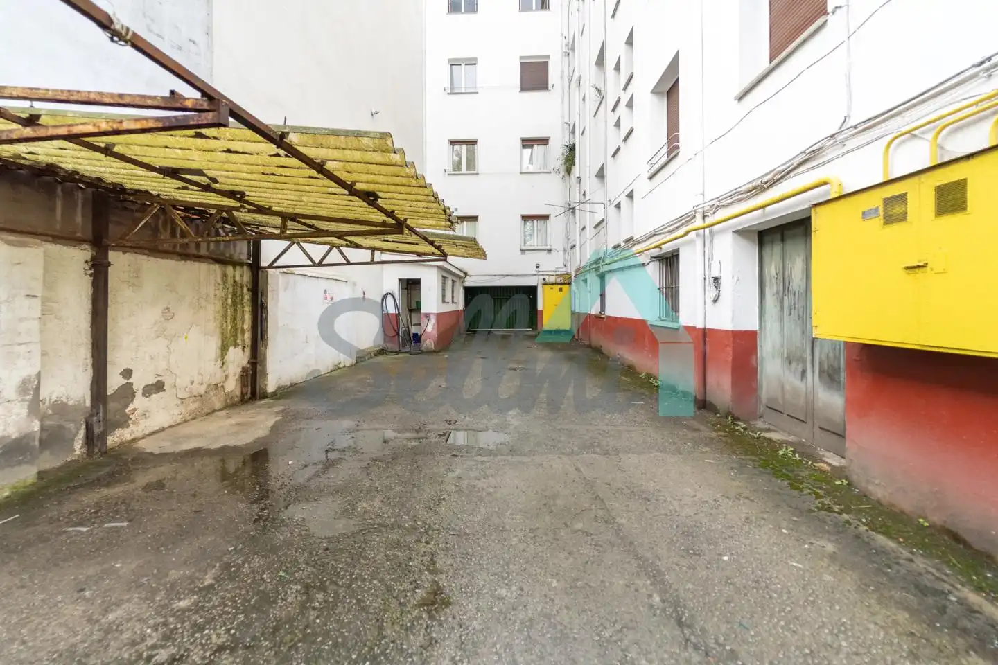 Außenansicht von Wohnung zum Verkauf in Oviedo  mit Heizung, Parkett und Terrasse