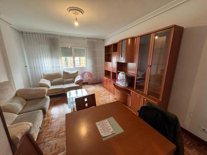Sala d'estar de Pis en venda en Burgos Capital amb Calefacció, Terrassa i Traster