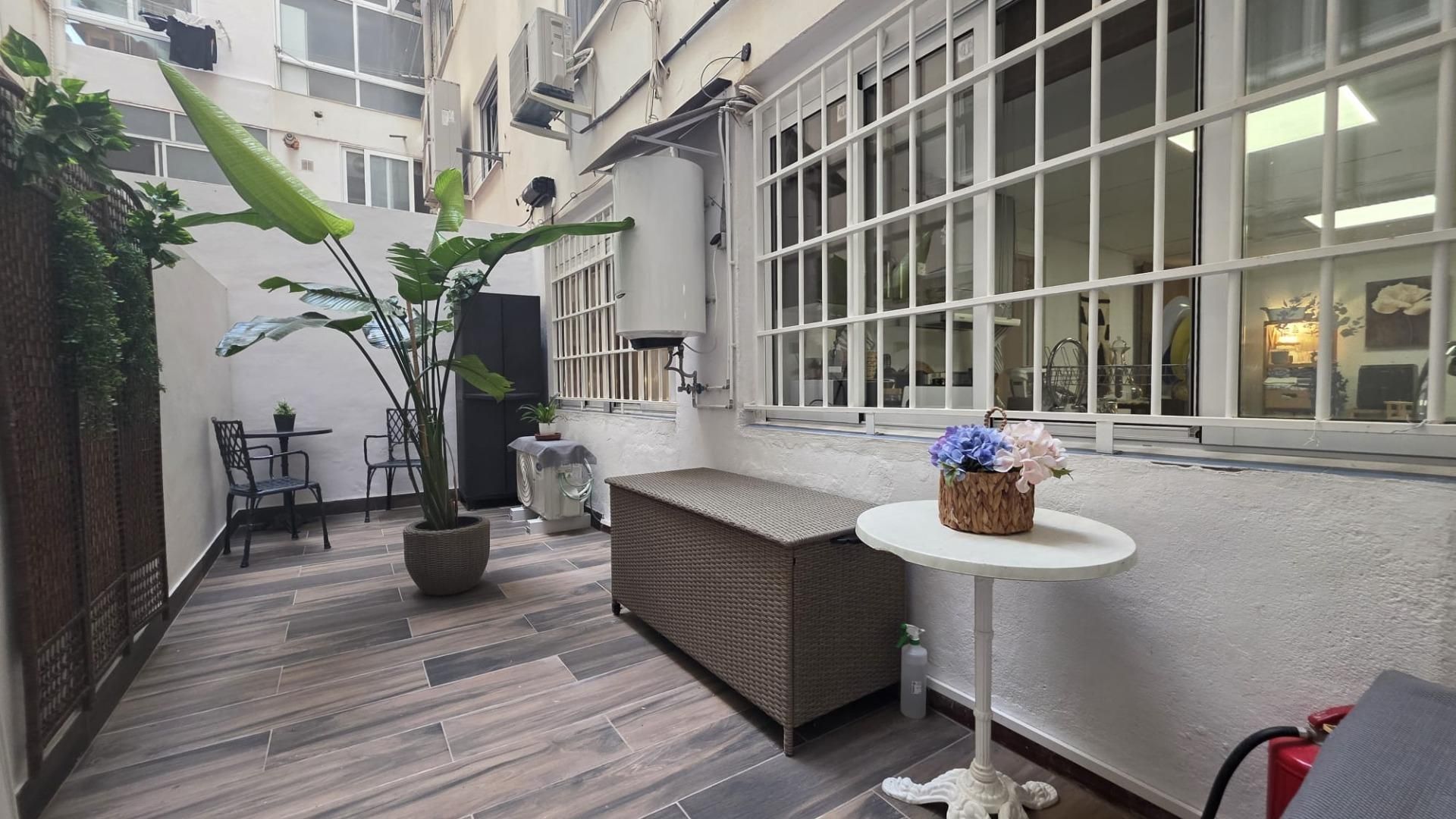 Pis en venda a Calle de Orense, Ensanche - Diputación, Centro