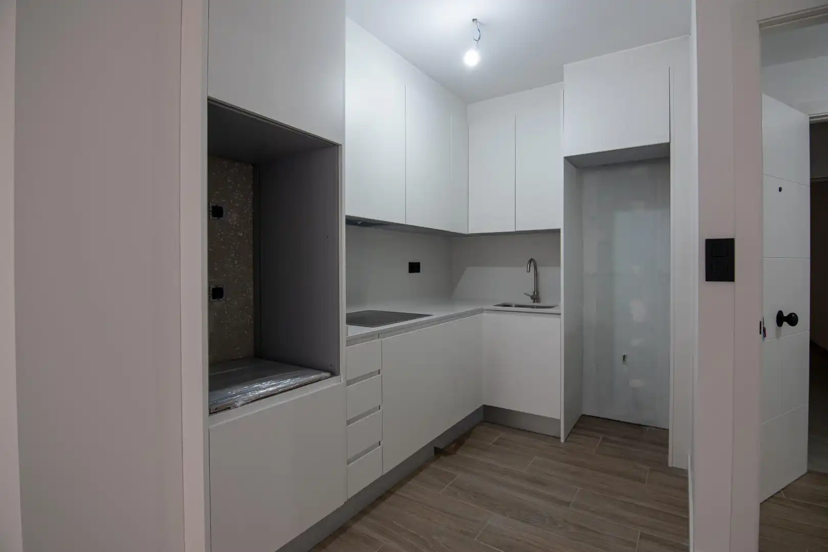 Cocina de Piso en venta en A Coruña Capital  con Calefacción y Trastero