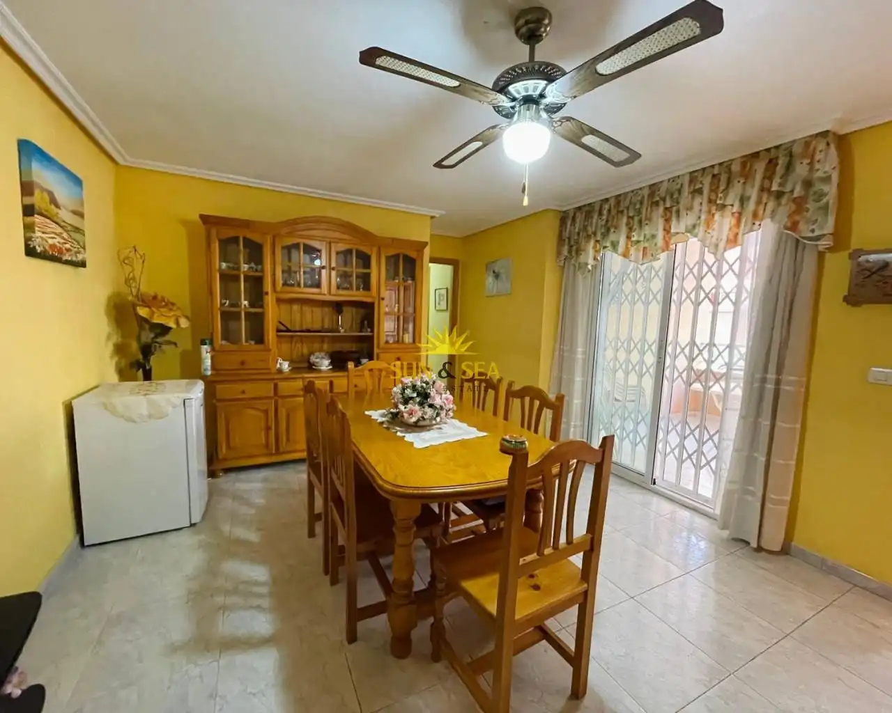Menjador de Apartament de lloguer en Torrevieja amb Terrassa, Moblat i Forn