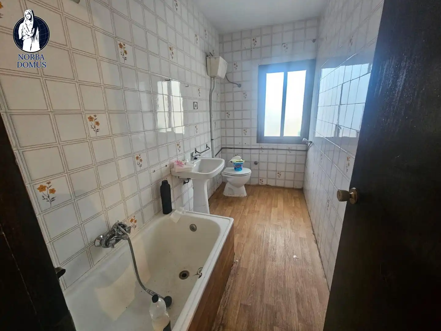 Casa rústica amb terrassa en venda a Alcuéscar, imagen 5