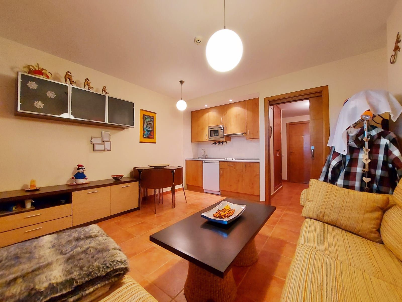 Sala d'estar de Estudi en venda en Sierra Nevada amb Calefacció, Moblat i Microones