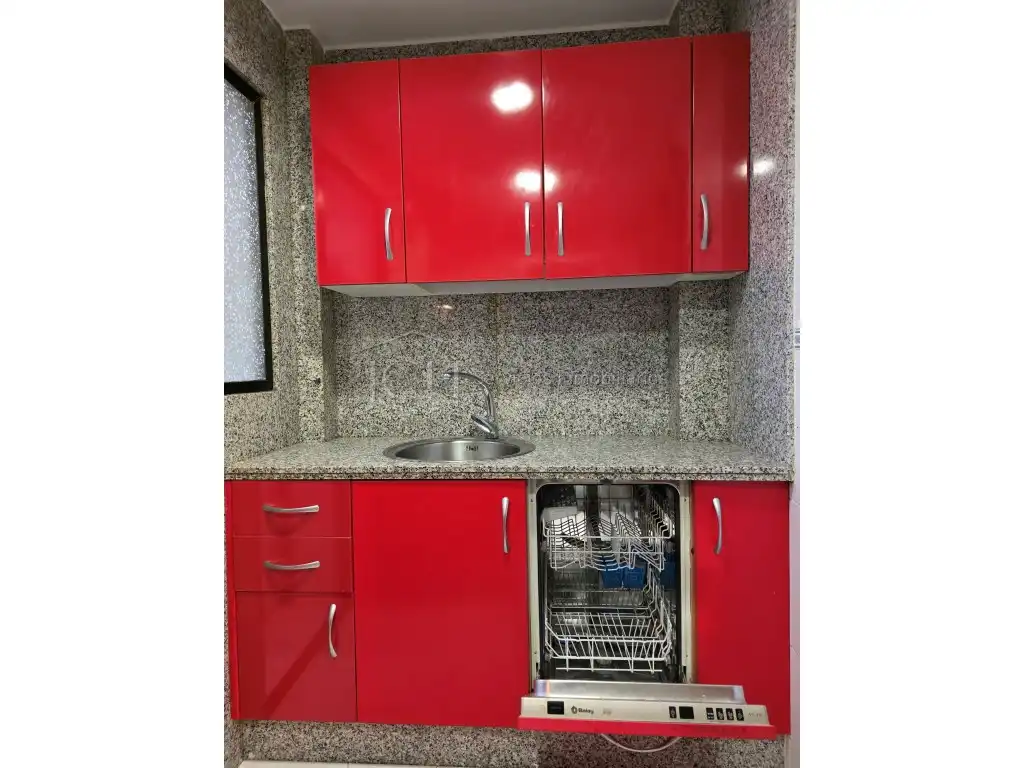 Cuina de Pis en venda en Mijas amb Moblat i Forn
