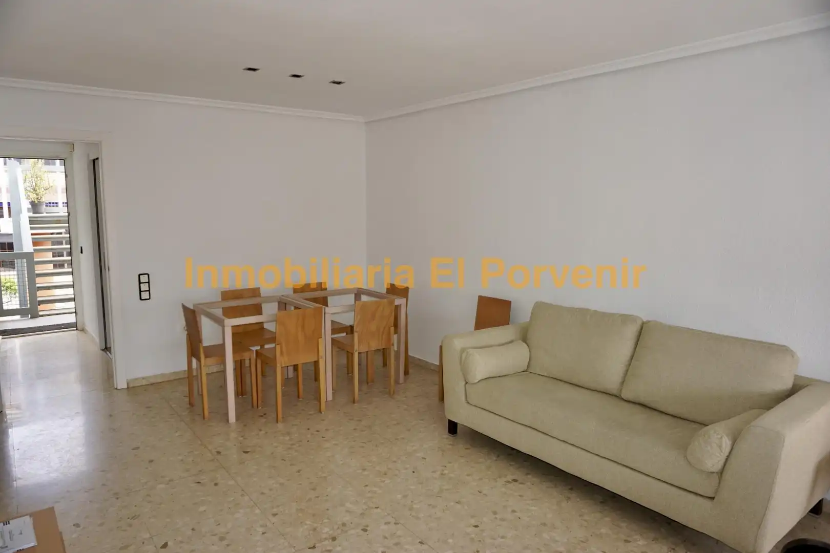 Piso de alquiler en Torrent con Calefacción, Terraza y Balcón