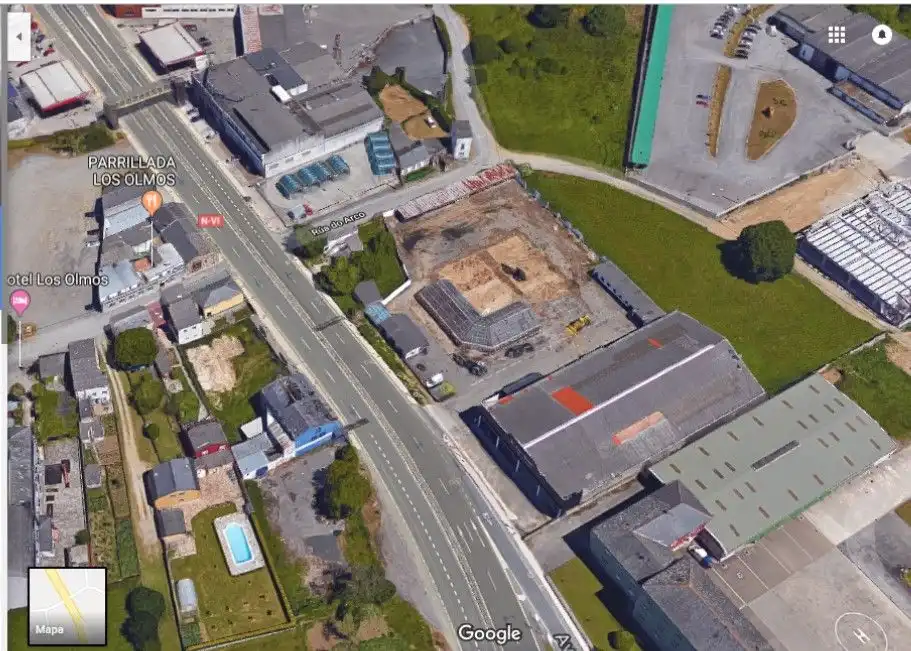 Außenansicht von Fabrikhallen zur Miete in Lugo
