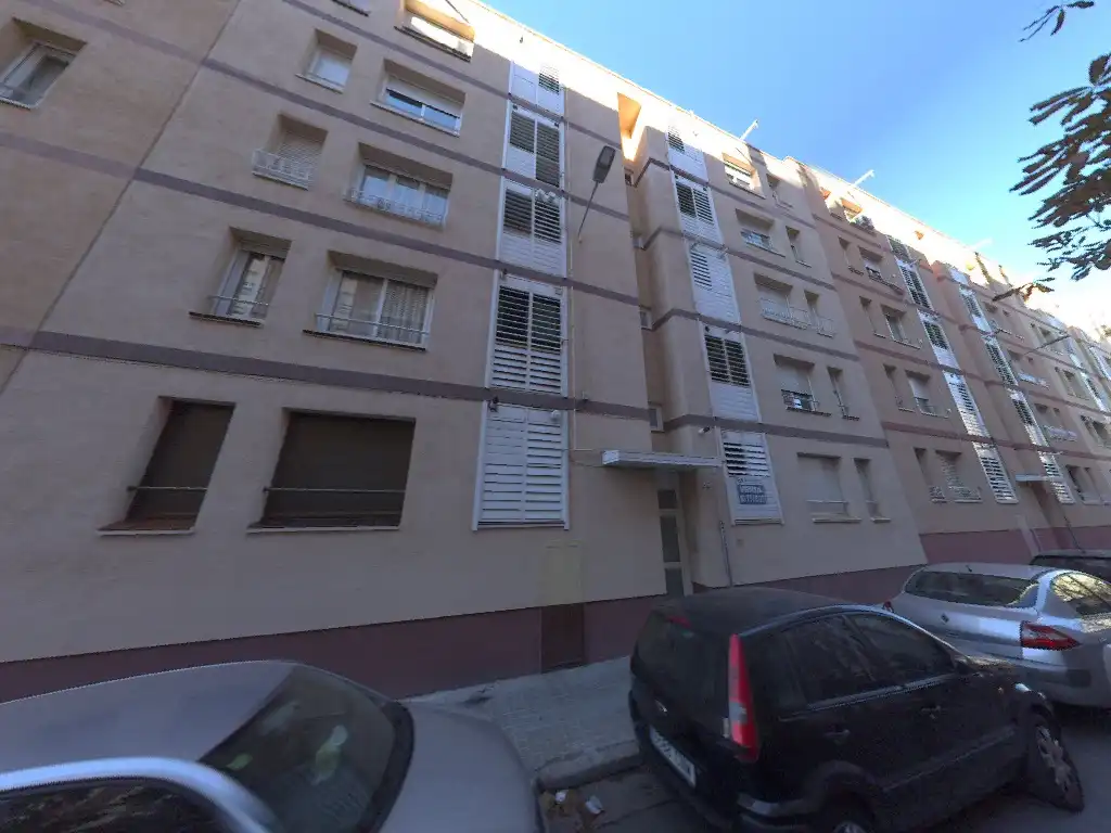 Flat with lift for sale in C/ De Picañol