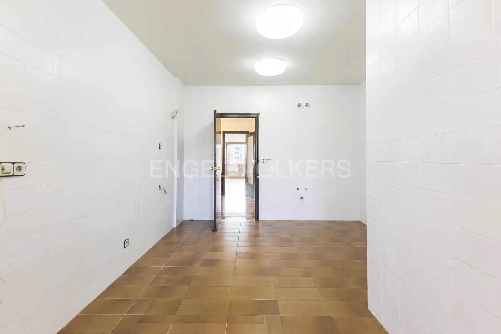 Flat for sale in Barcelona  with Air Conditioner, Heating and Private garden