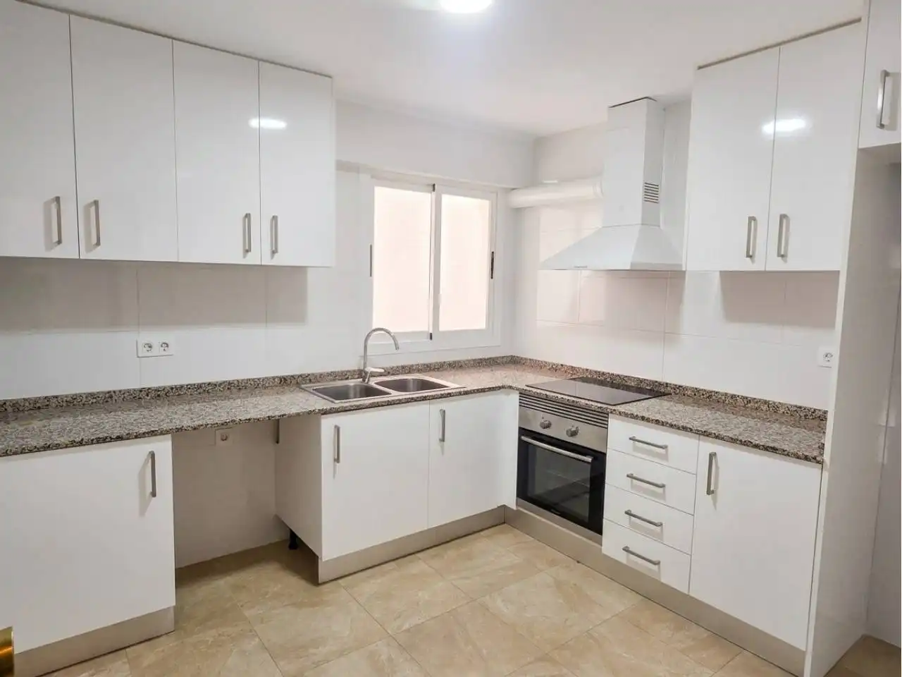 Piso con terraza en venta en Calle Conchita Piquer, imagen 5