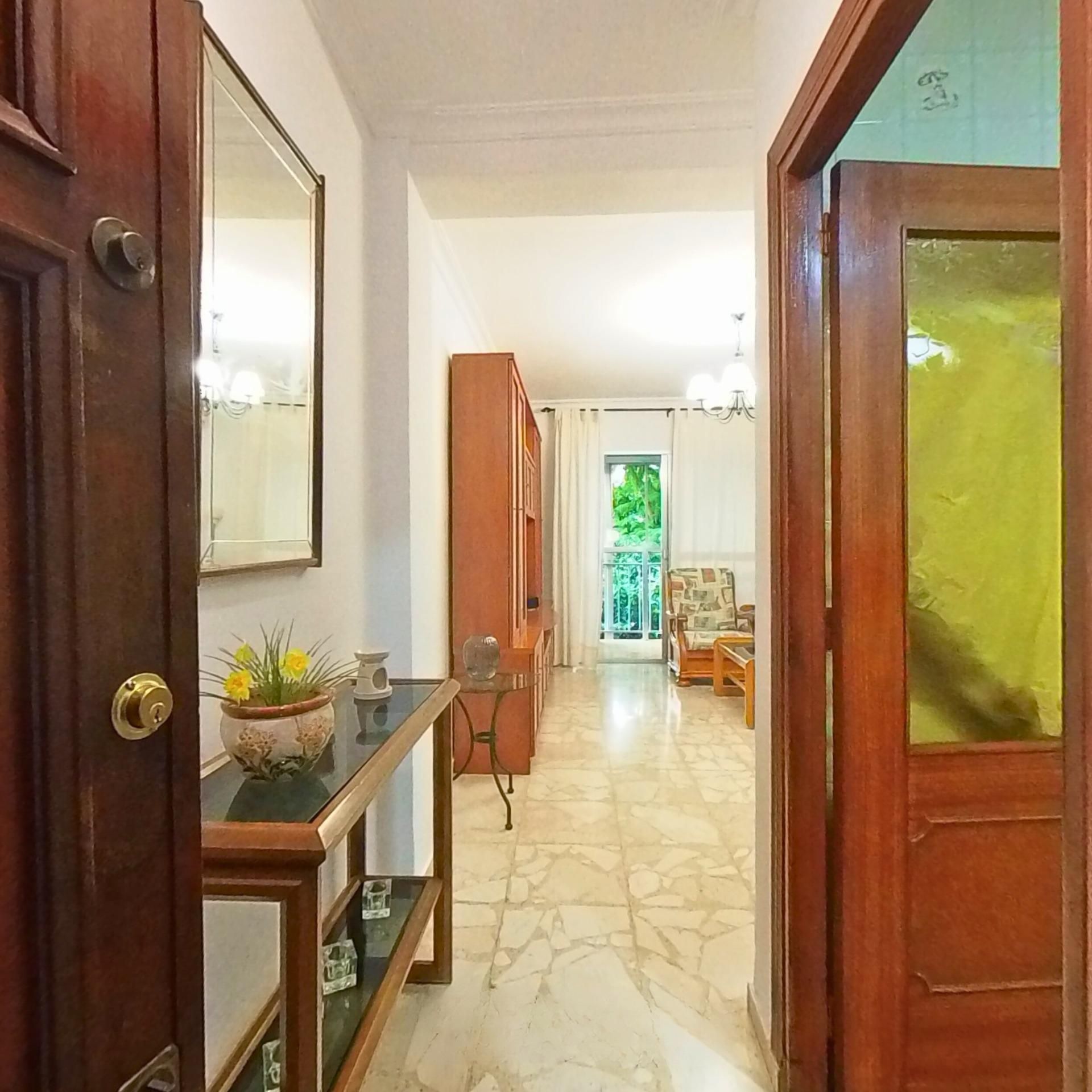 Flat for sale in  Sevilla Capital  with Air Conditioner