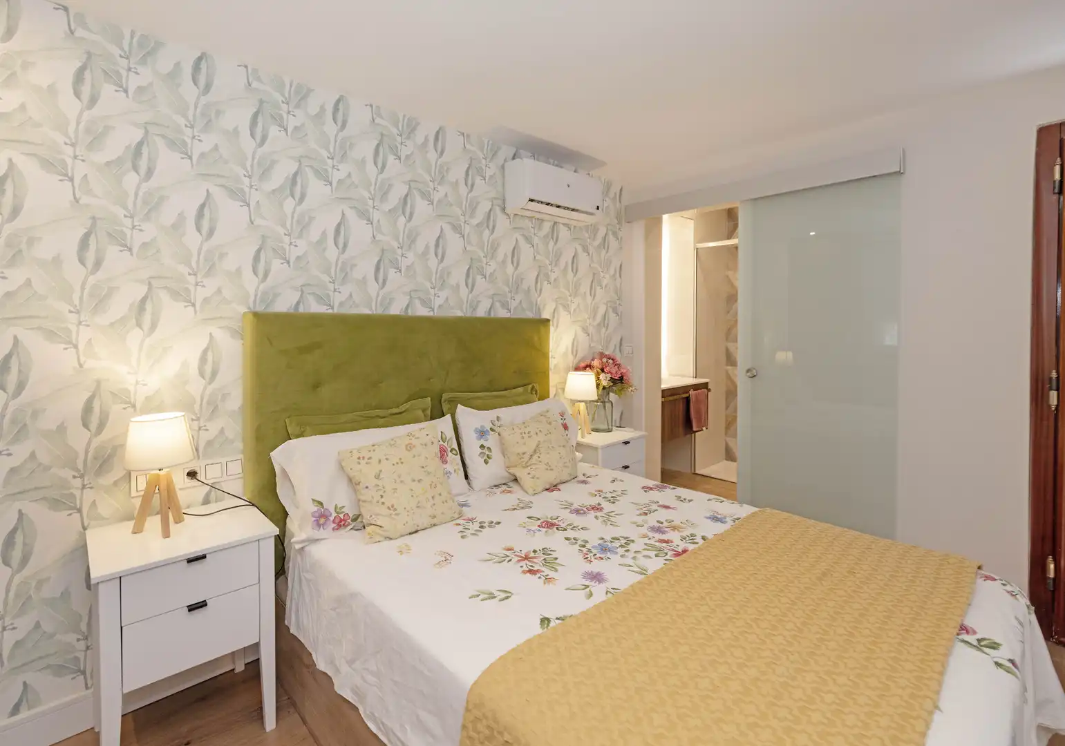 Habitación de Casa o chalet en venta en Marbella con Aire acondicionado, Calefacción y Jardín privado