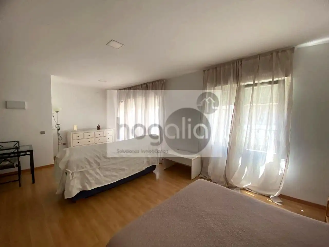 Habitación de Estudio de alquiler en Sevilla con Aire acondicionado y Amueblado