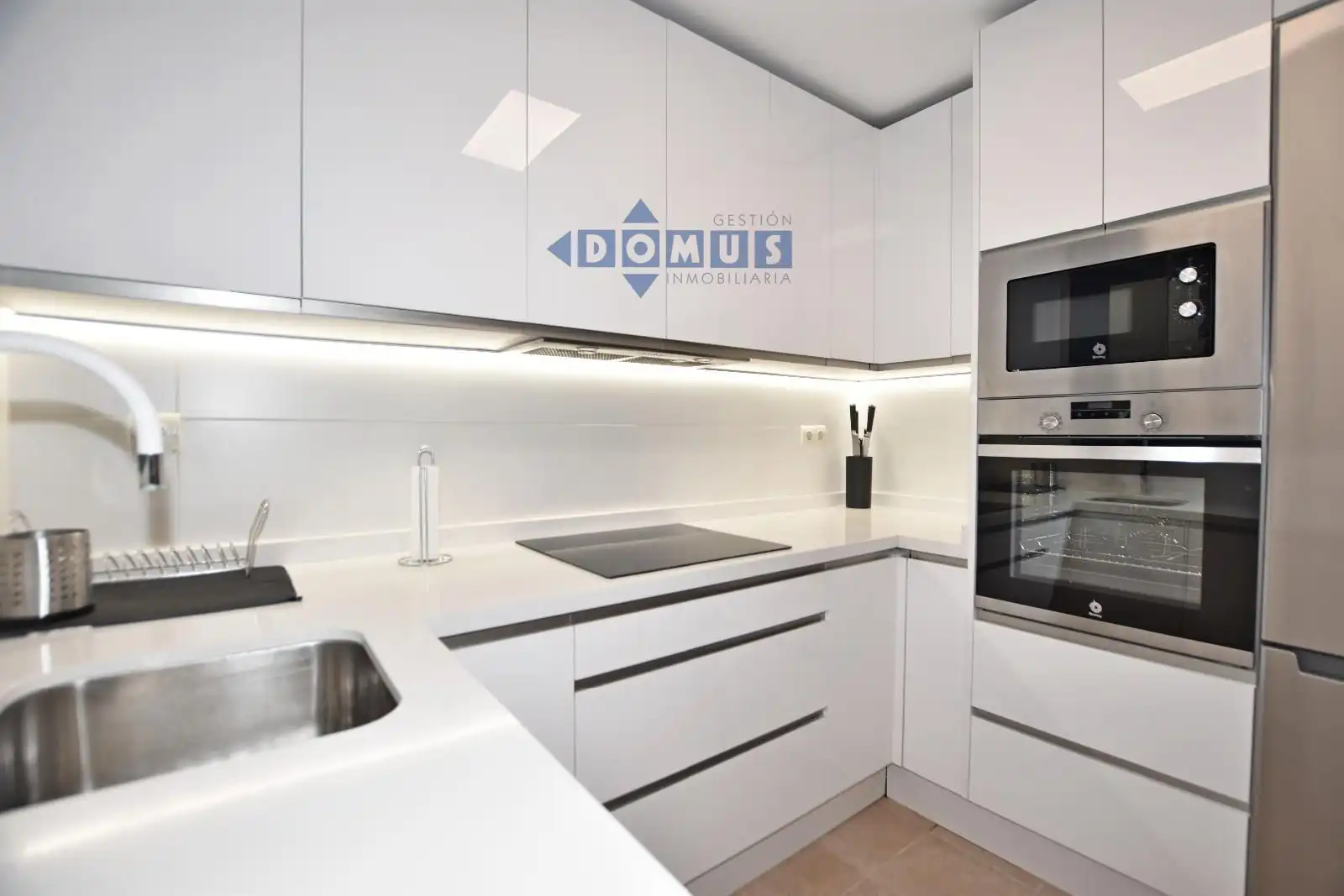 Kitchen of Flat for rent in Ronda  with Heating, Swimming Pool and Furnished