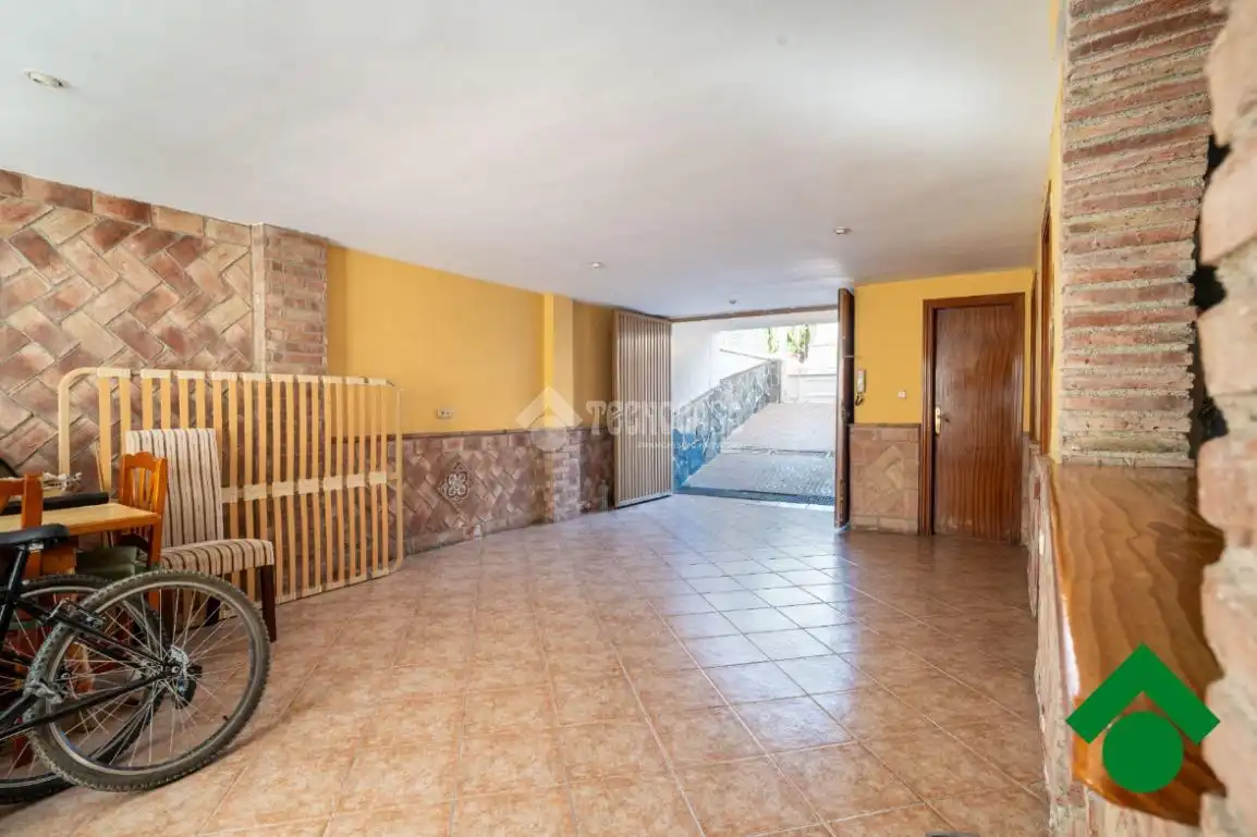 Casa adosada en venda en Pinos Puente