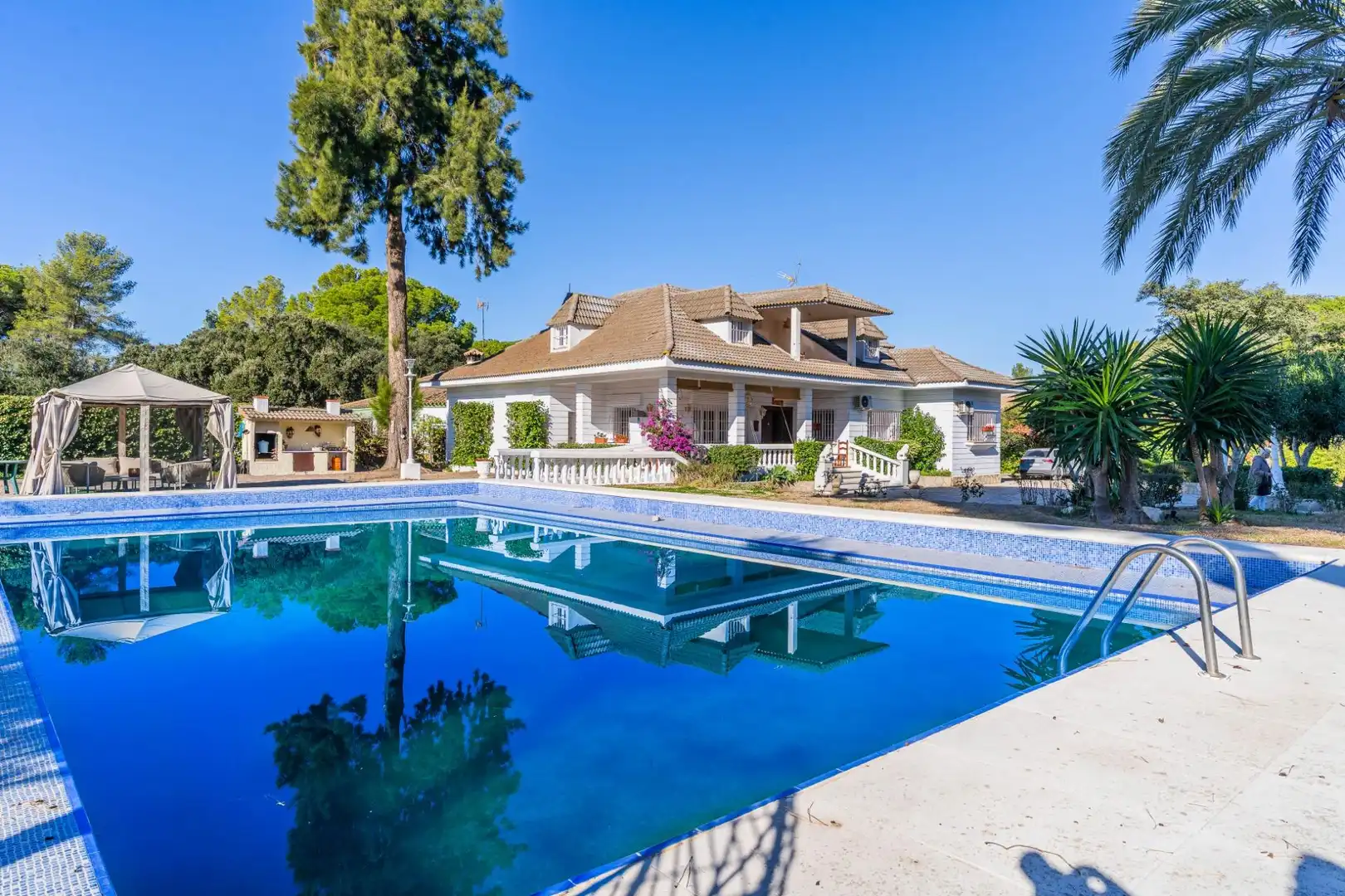 Exterior view of Houses for sale in Jerez de la Frontera  with Private garden, Swimming Pool and Balcony