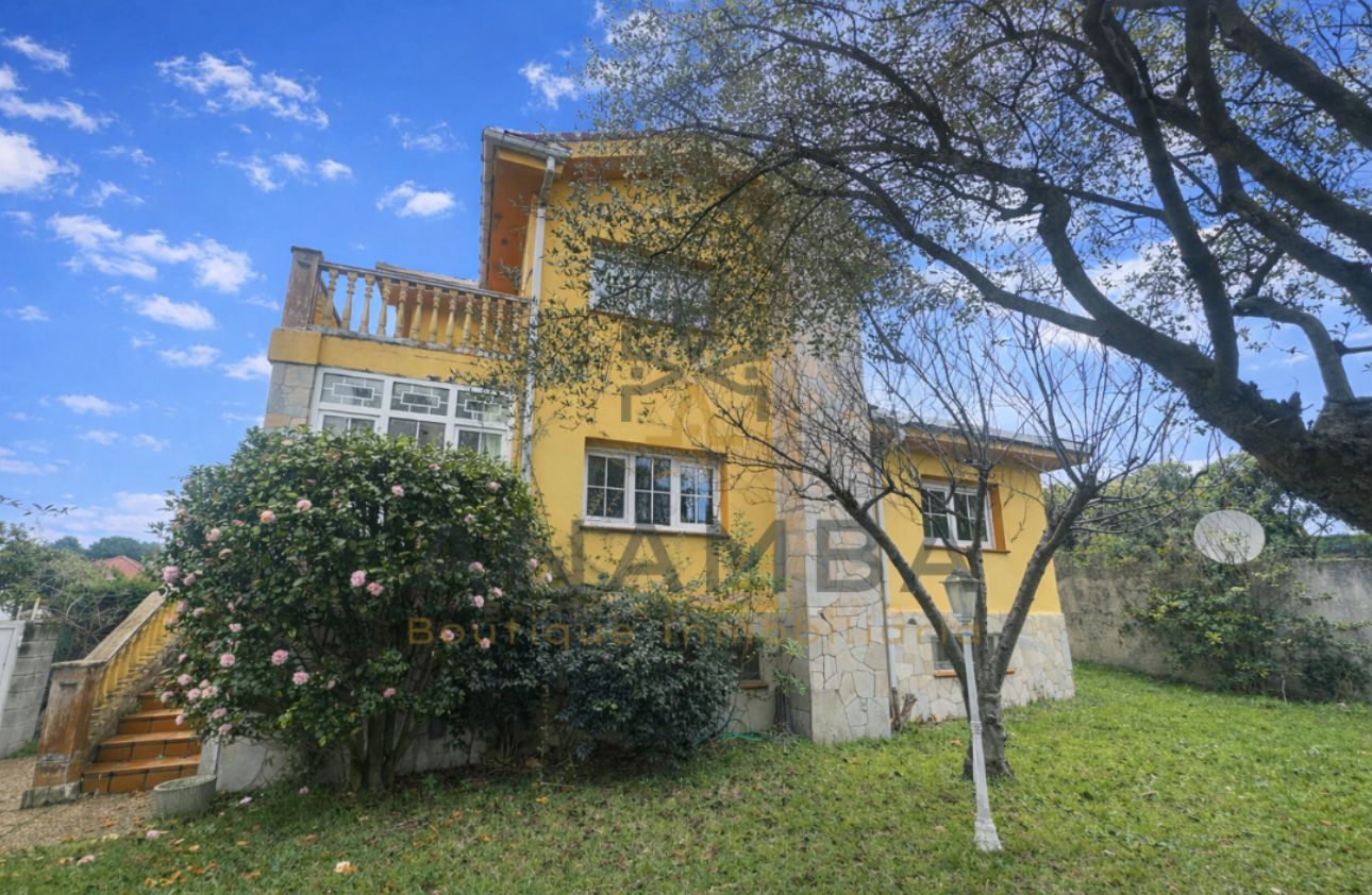 Vista exterior de Casa o xalet en venda en Castrillón