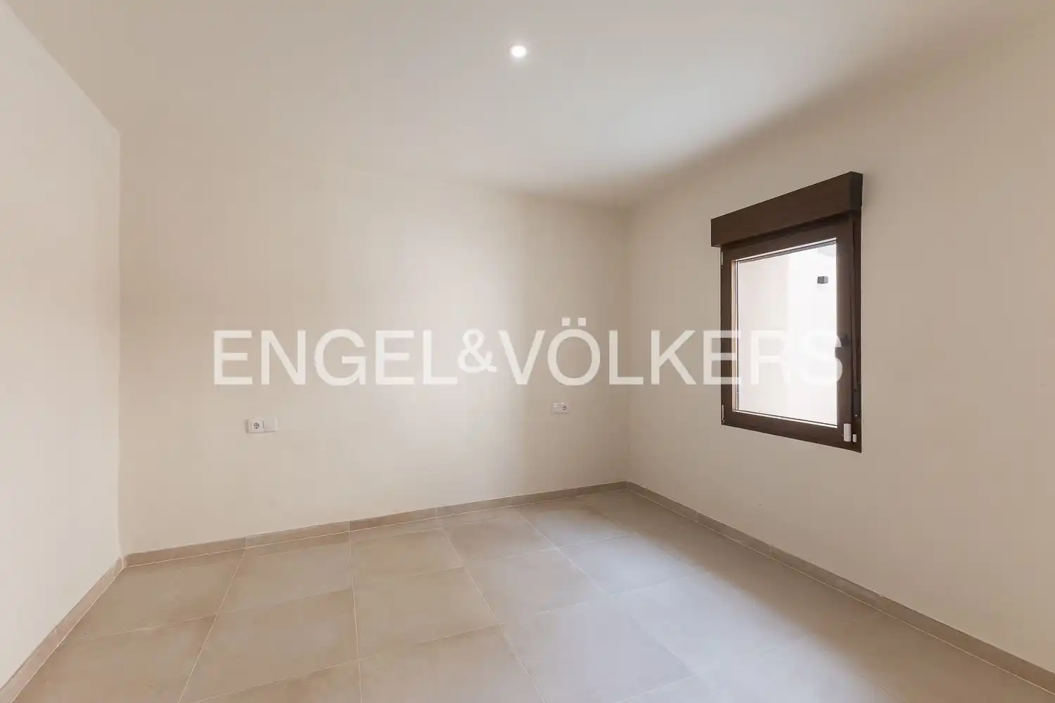 Casa adosada en venta en Náquera con Calefacción, Parquet y Terraza