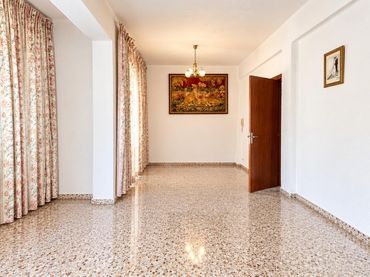 Piso con balcón en venta en Carlet