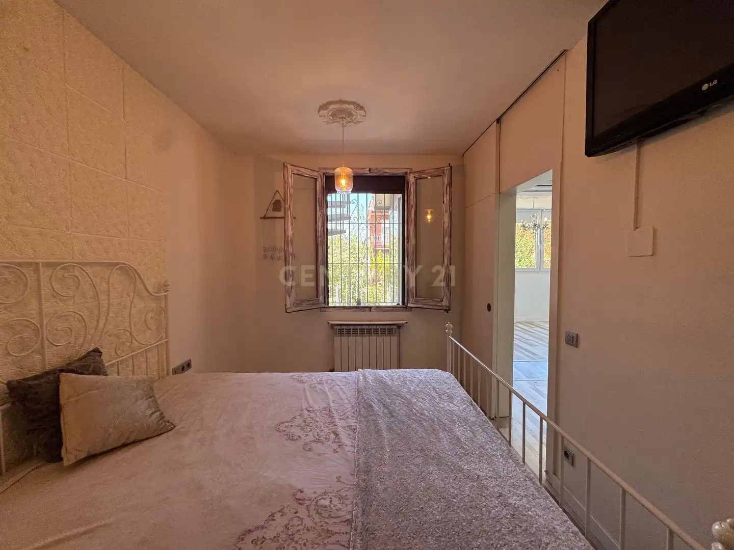 Habitación de Apartamento en venta en Barcelona con Aire acondicionado, Jardín privado y Trastero