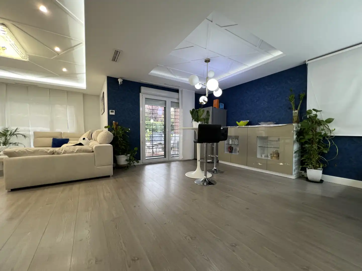 Sala d'estar de Casa o xalet en venda en Rivas-Vaciamadrid amb Aire condicionat, Calefacció i Jardí privat