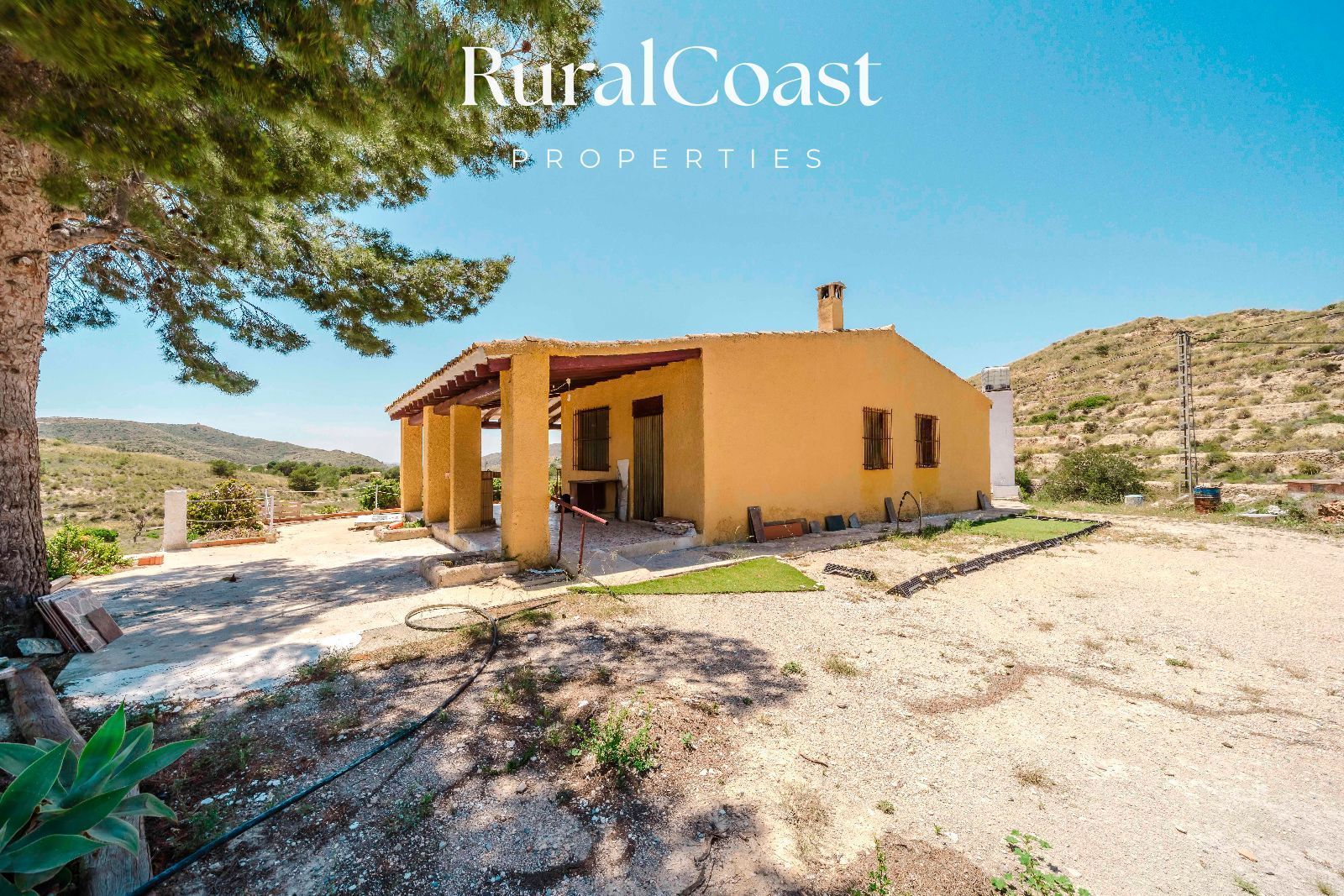 Exterior view of Country house for sale in El Campello  with Terrace and Storage room