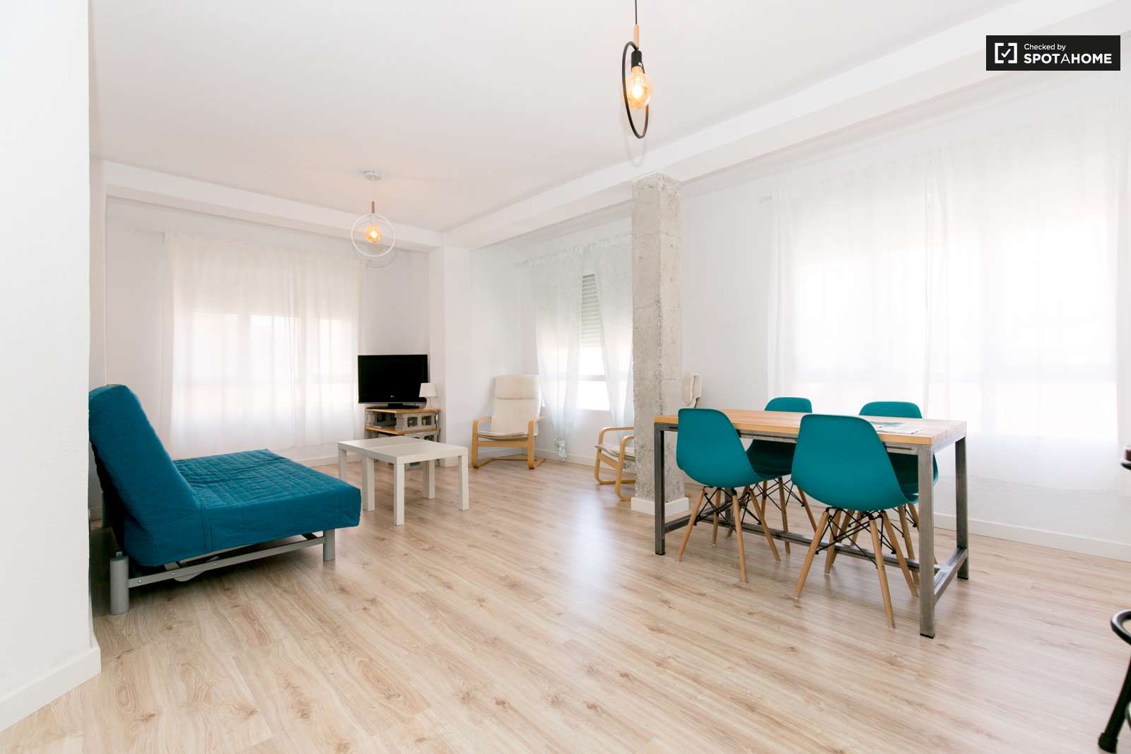 Apartment to share in Fígares