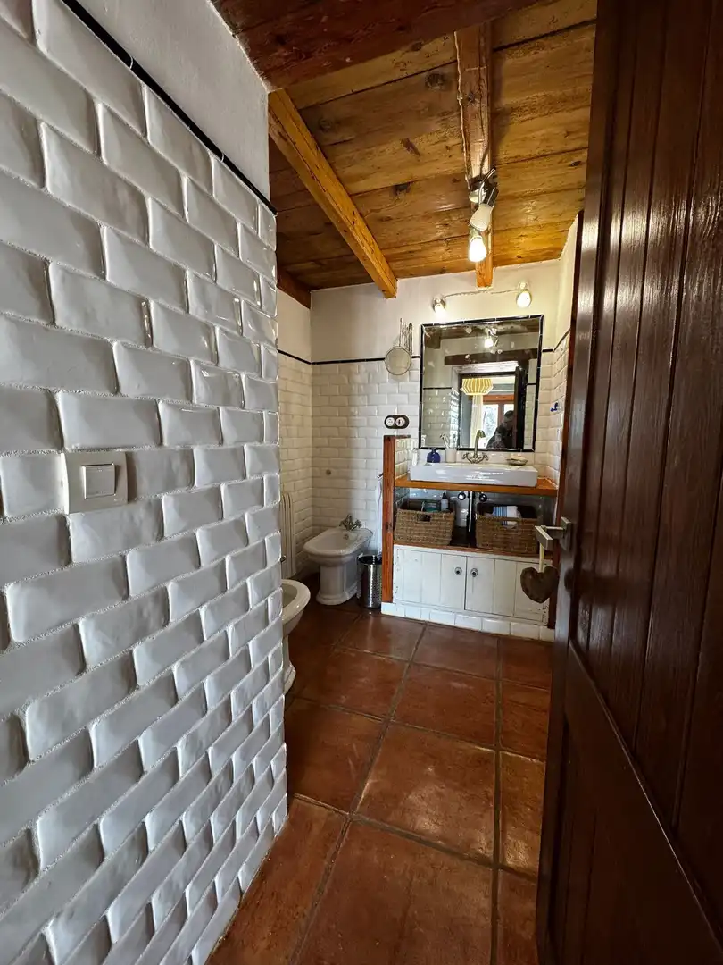 Baño de Finca rústica en venta en La Pobla de Benifassà con Calefacción, Jardín privado y Terraza
