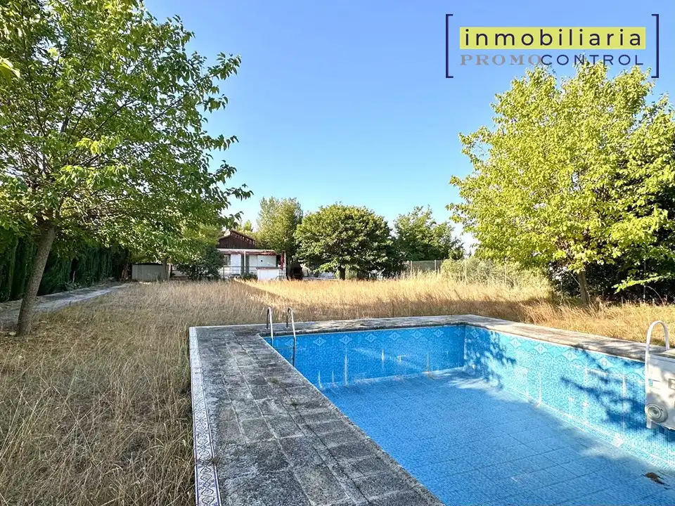 Houses for sale in San Mateo de Gállego  with Air Conditioner, Heating and Private garden