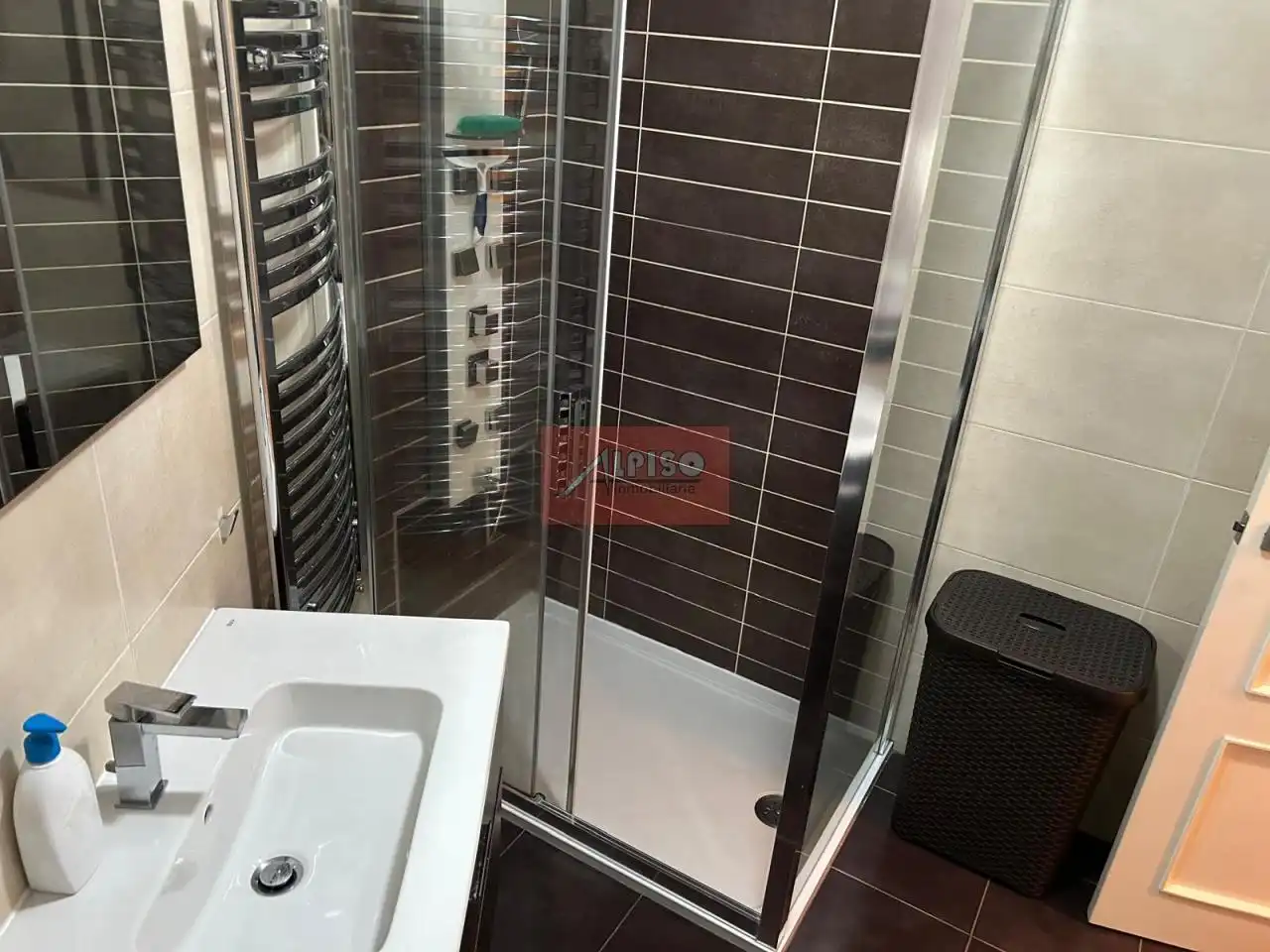Bathroom of Flat for sale in Ourense Capital   with Heating and Furnished