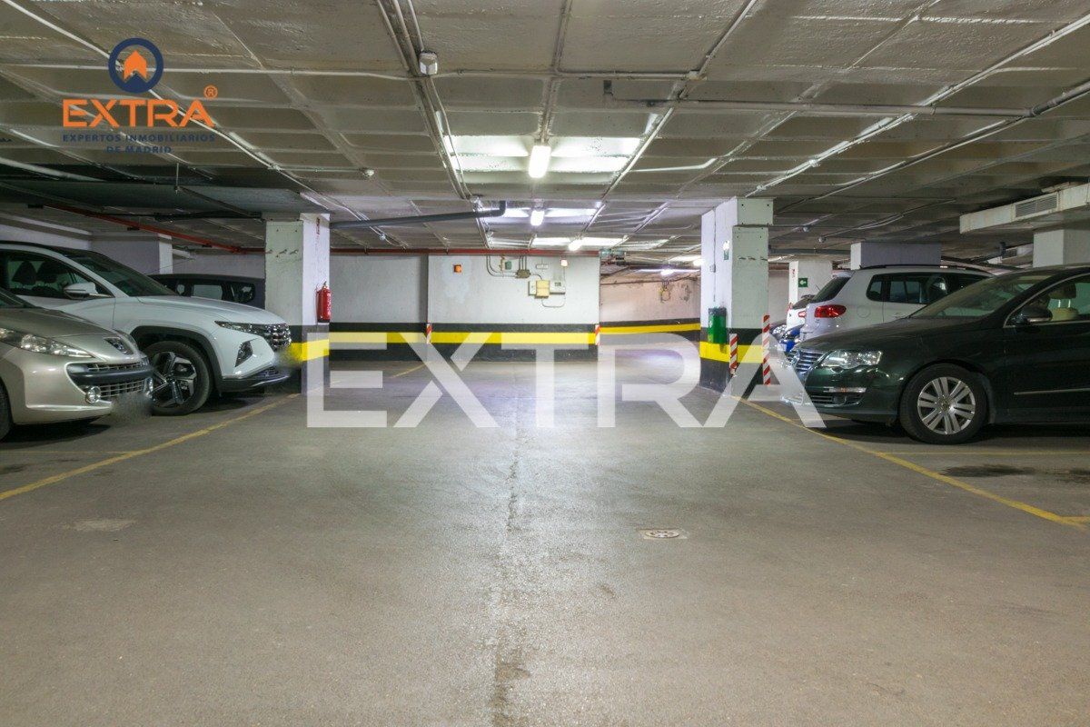 Parking of Garage for sale in  Madrid Capital