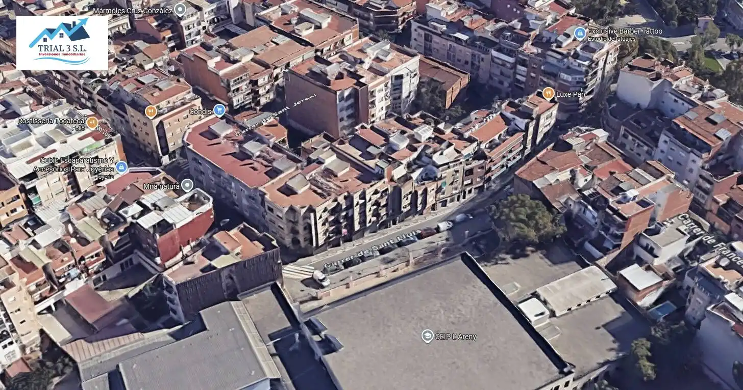 Vista exterior de Piso en venta en Cornellà de Llobregat