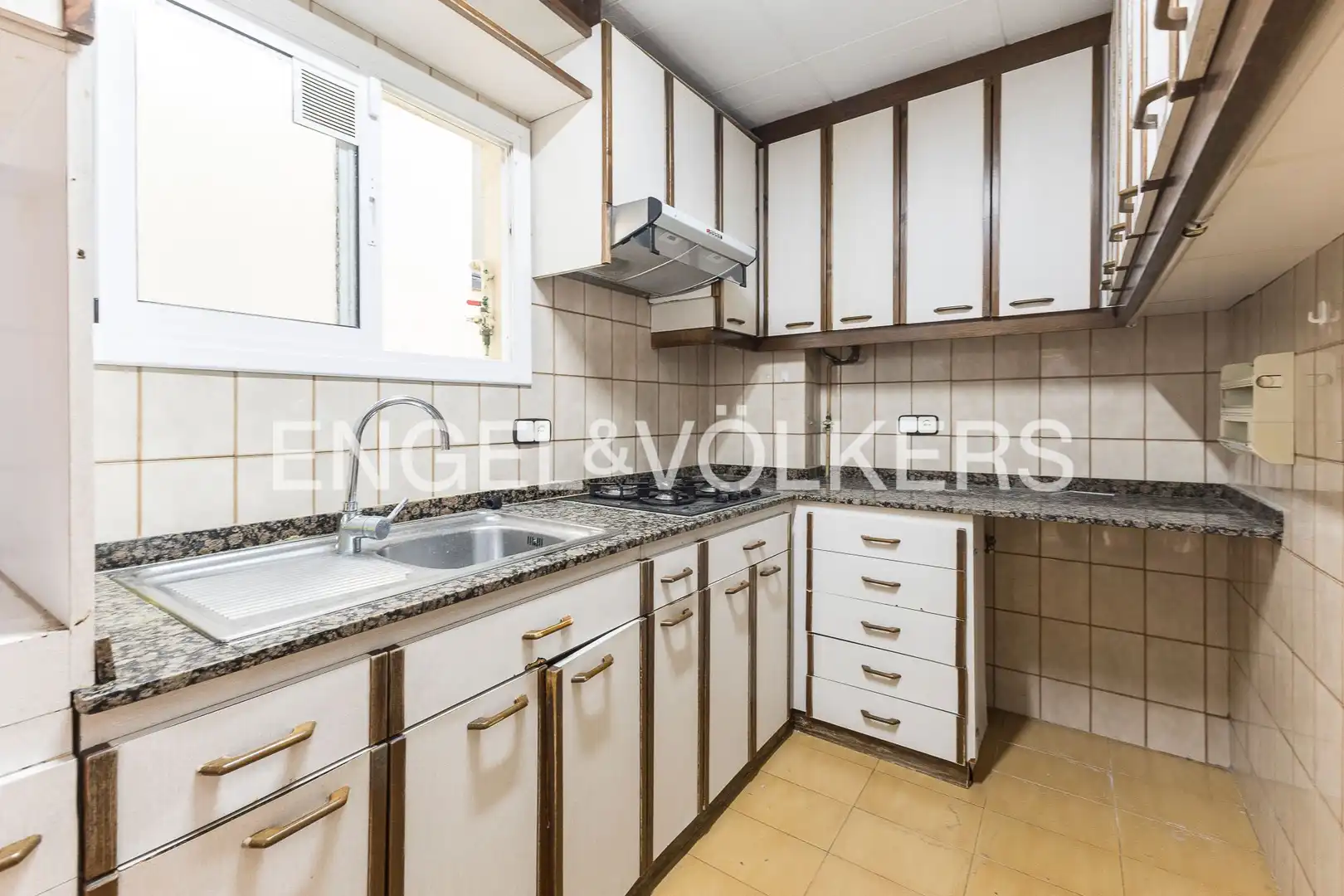 Cocina de Piso en venta en Barcelona con Calefacción