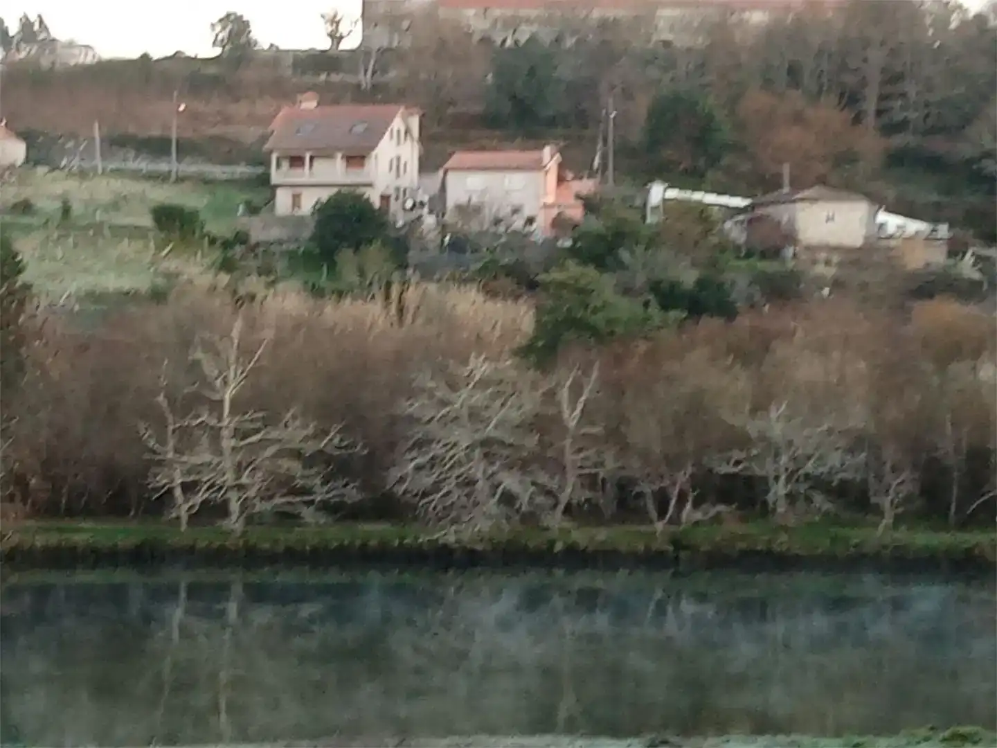 Vista exterior de Casa o xalet en venda en Pontevedra Capital  amb Jardí privat, Parquet i Traster