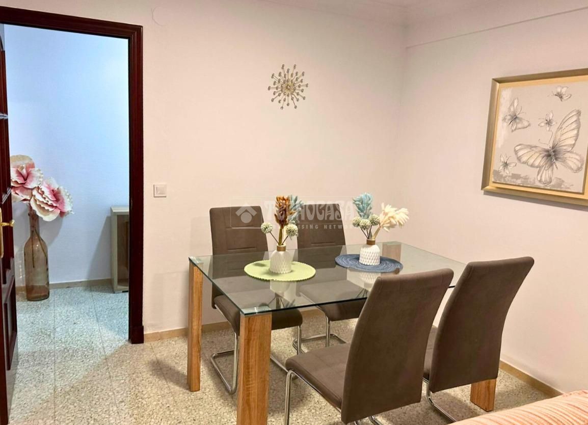 Menjador de Pis en venda en Chiclana de la Frontera amb Aire condicionat, Moblat i Balcó