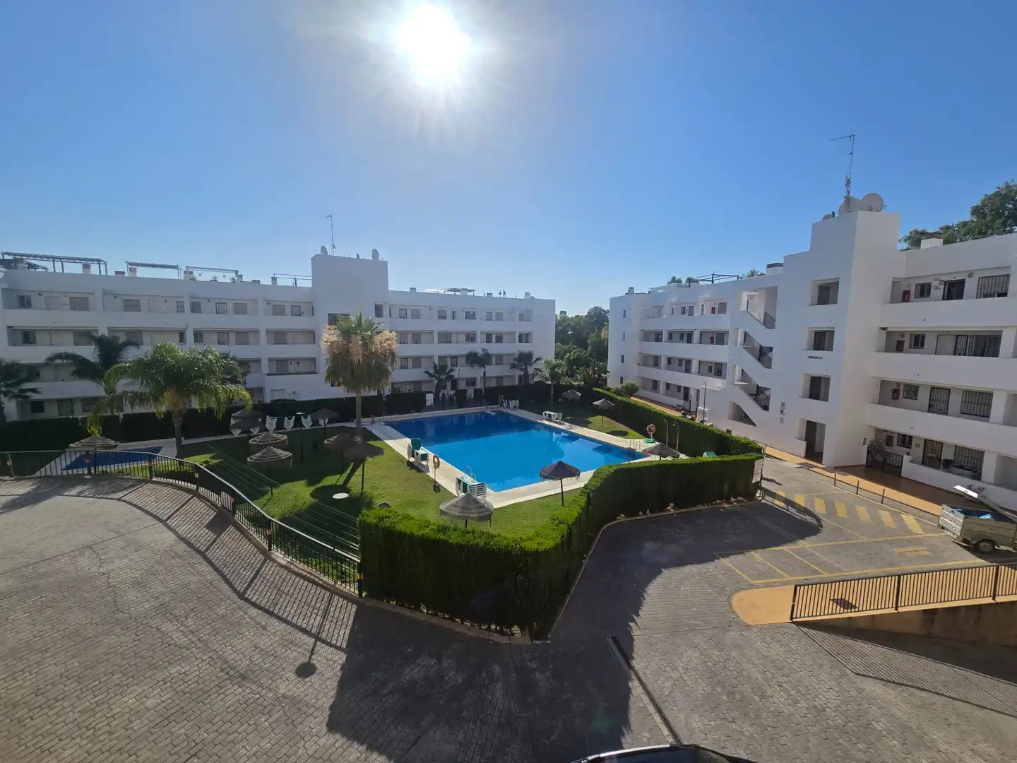 Vista exterior de Apartament en venda en Mijas amb Terrassa, Forn i Piscina comunitària