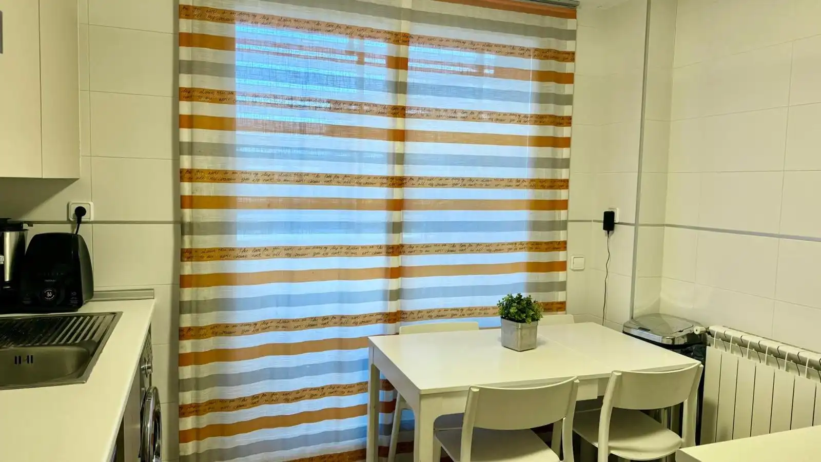Dining room of Flat for sale in Tres Cantos  with Heating, Parquet flooring and Terrace