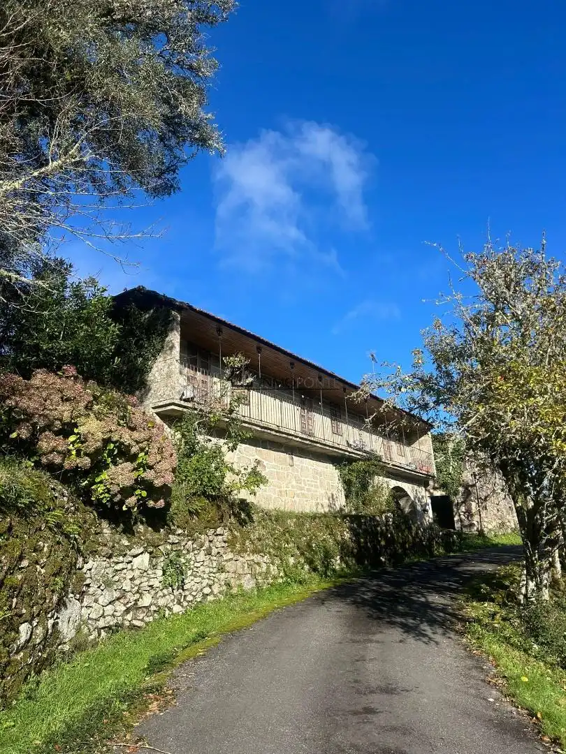 Vista exterior de Casa o xalet en venda en Cerdedo amb Jardí privat