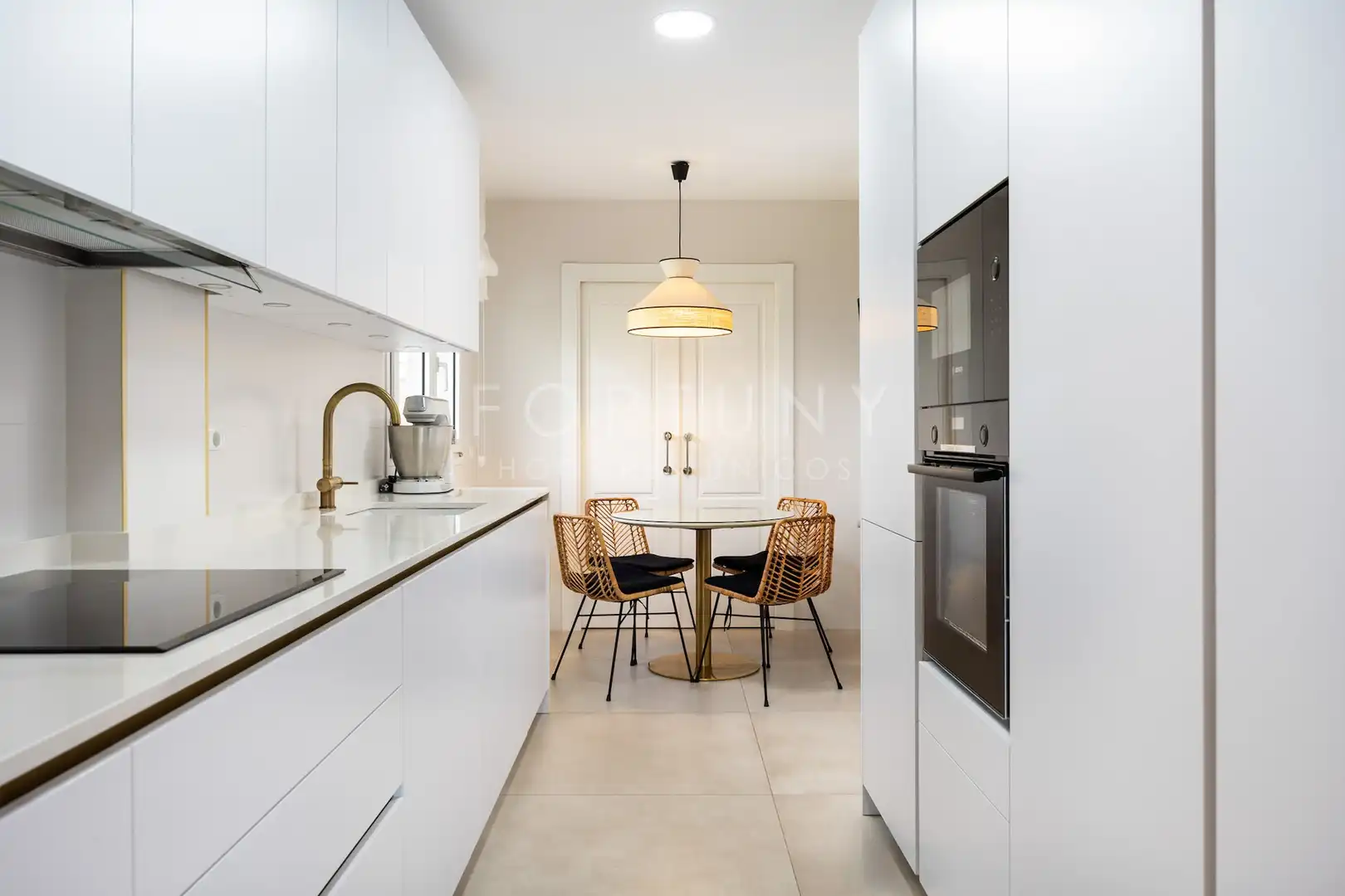 Cocina de Casa o chalet en venta en Málaga con Aire acondicionado, Calefacción y Jardín privado