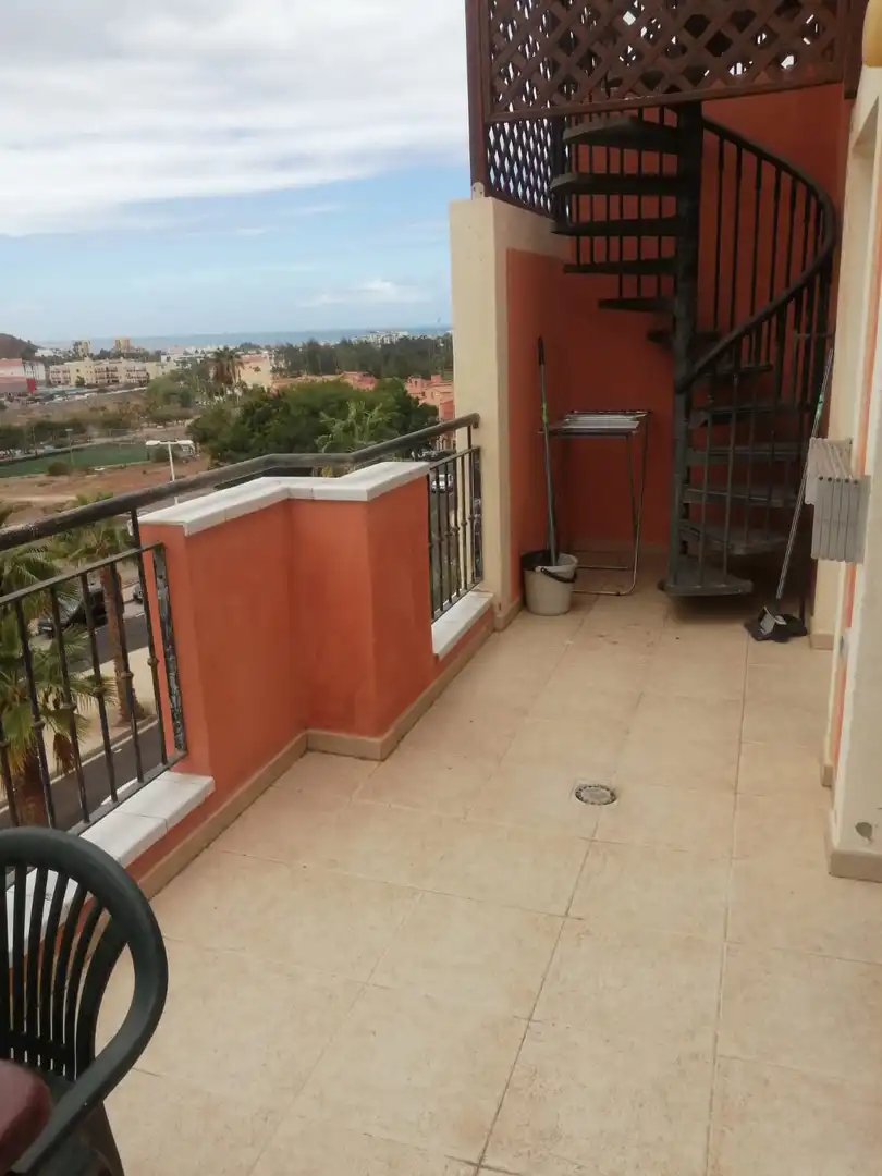 Terrasse von Maisonette zum Verkauf in Arona mit Terrasse, Schwimmbad und Möbliert