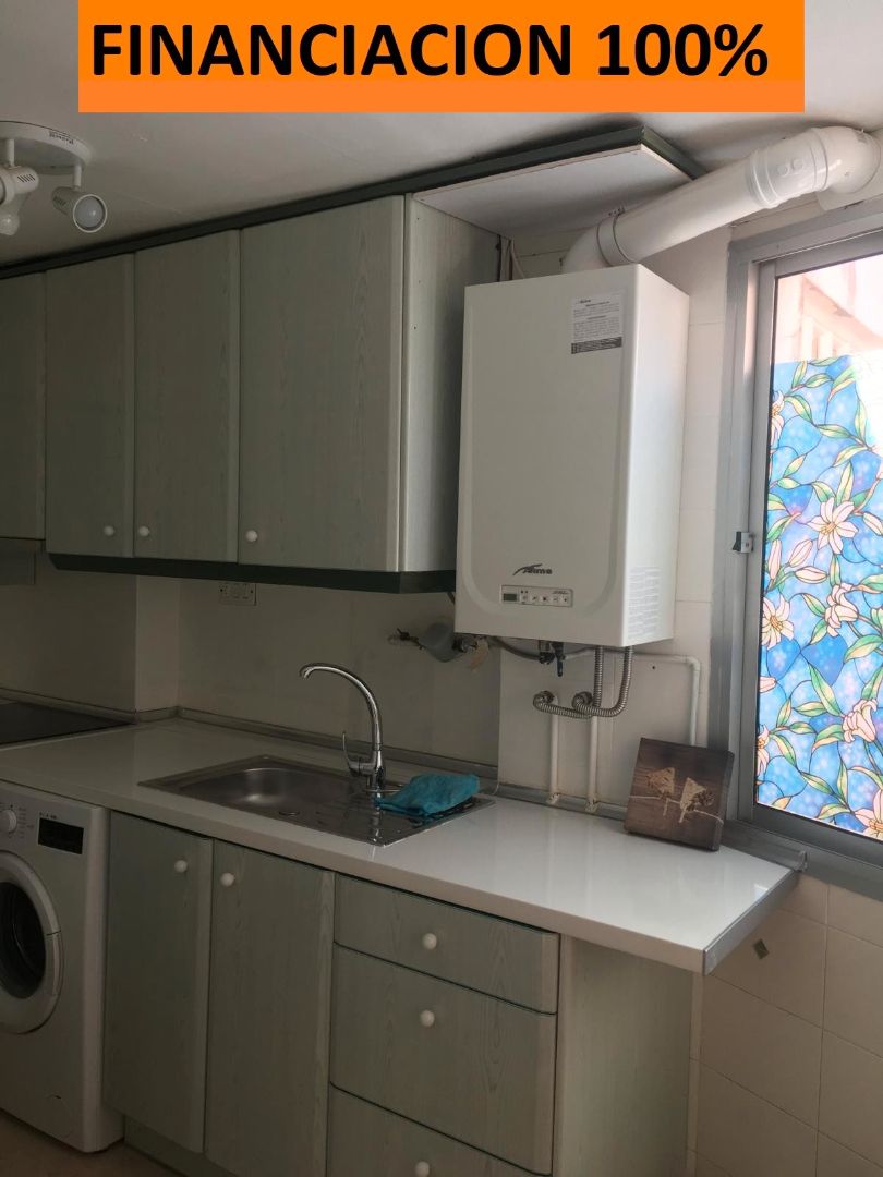 Kitchen of Flat for sale in  Zaragoza Capital  with Heating and Balcony