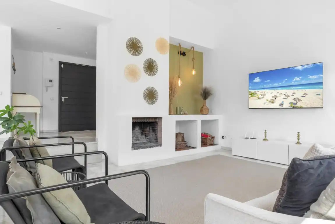 Living room of Houses for sale in Marbella  with Air Conditioner, Private garden and Terrace