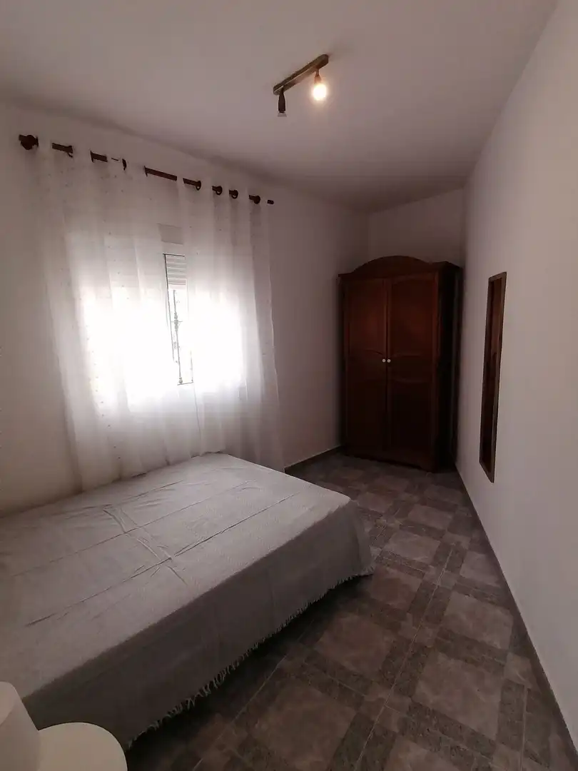 Habitación de Dúplex de alquiler en Algeciras con Amueblado