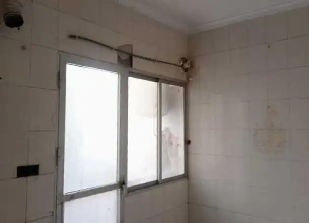 Flat for sale in Lanza, imagen 2