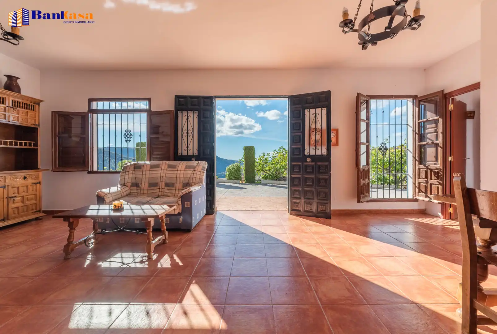 Casa o chalet en venta en Casabermeja con Jardín privado, Piscina y Amueblado